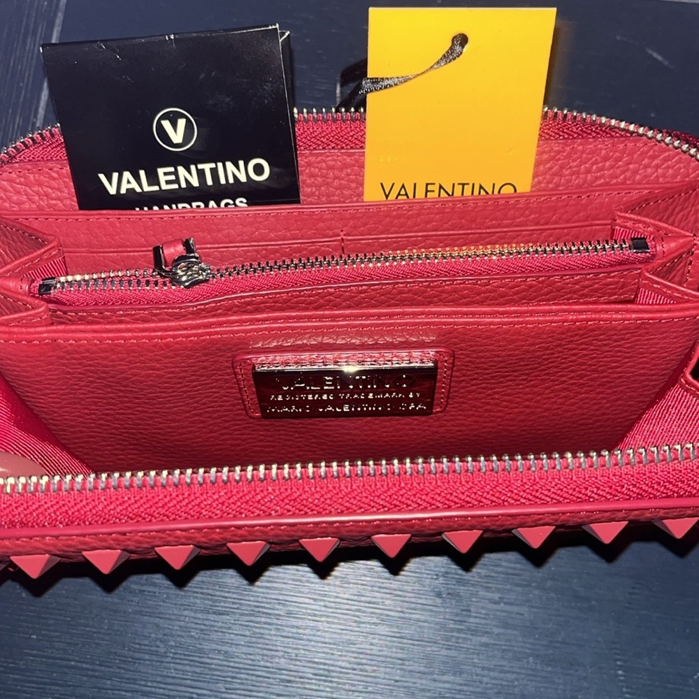 Valentino Wallet - Picture 7 of 9
